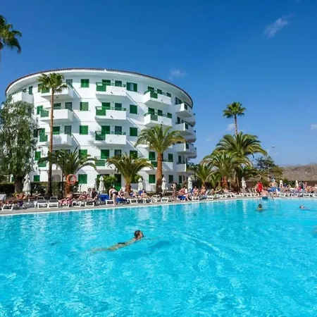 Appartement Deluxe Pool View/half Board, 400m From *